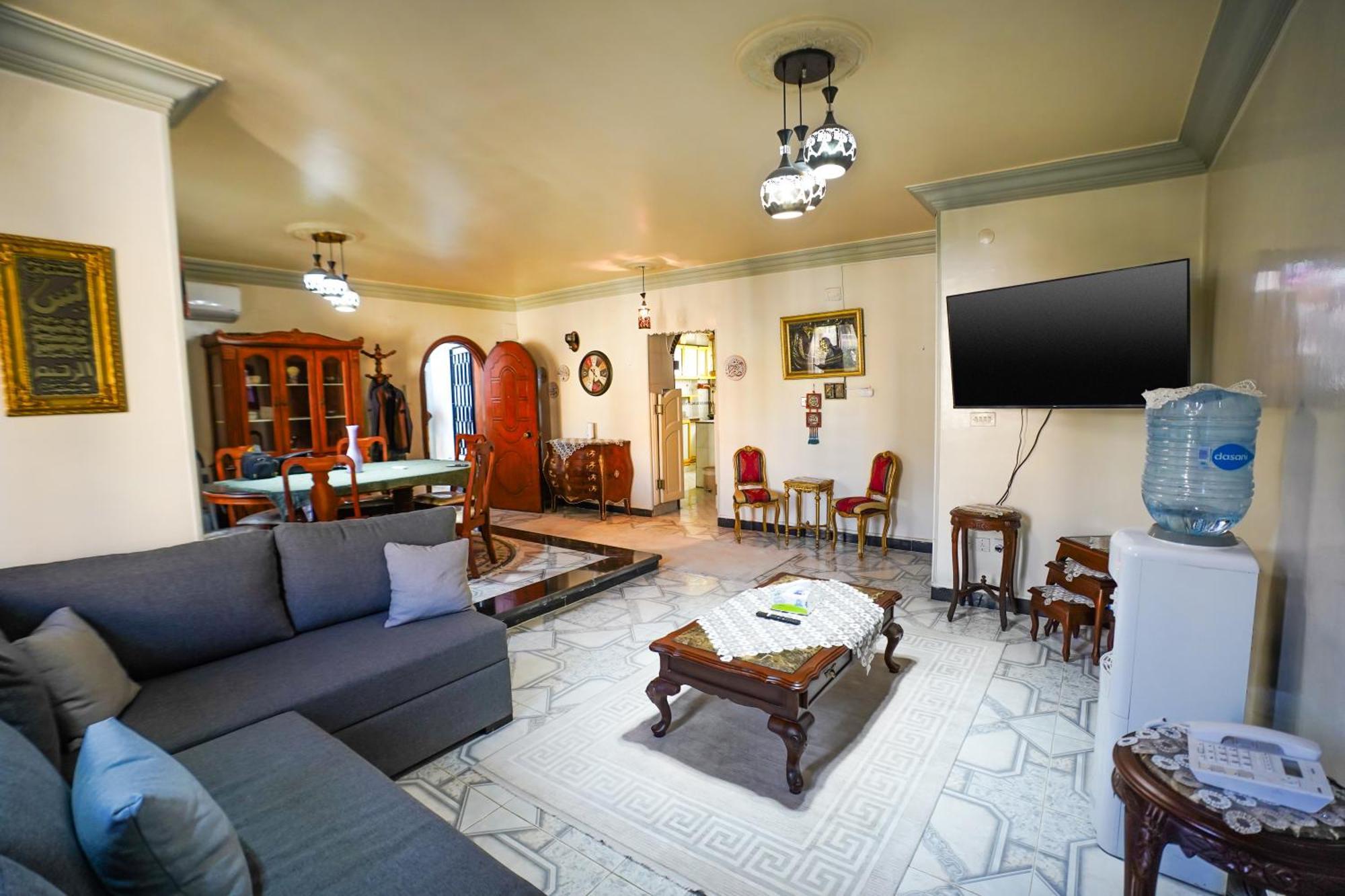 2 Bedrooms Spacious Flat 7 Mins To Airport Appartamento *
