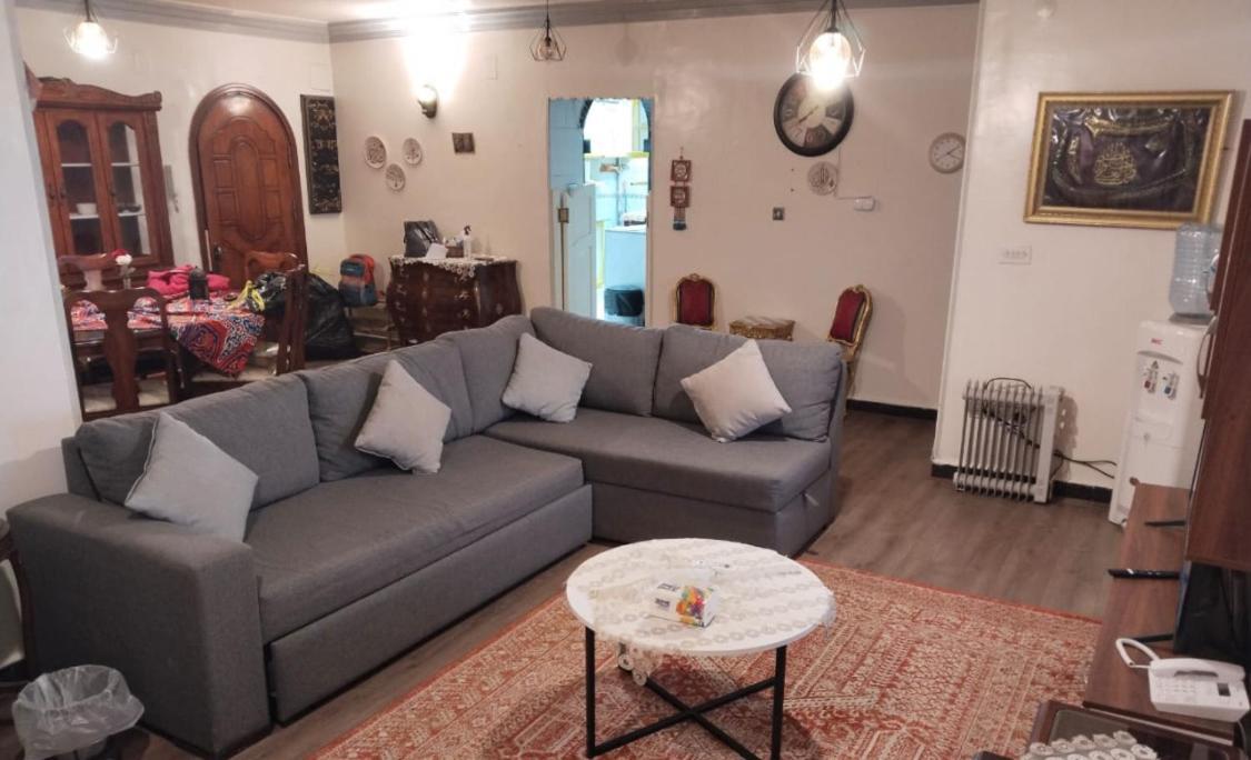 2 Bedrooms Spacious Flat 7 Mins To Airport Appartamento *